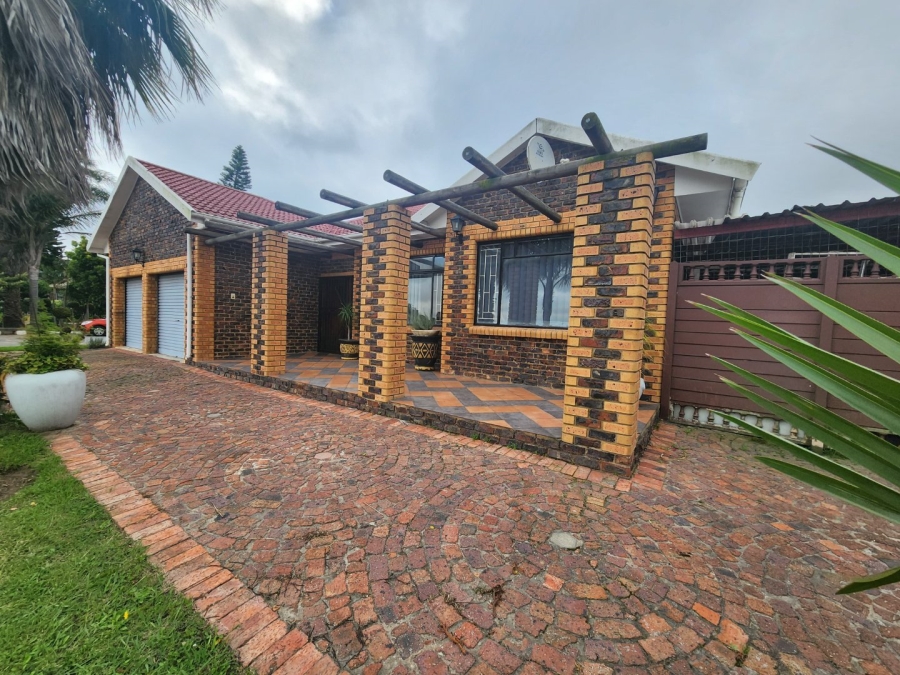 3 Bedroom Property for Sale in Levallia Western Cape